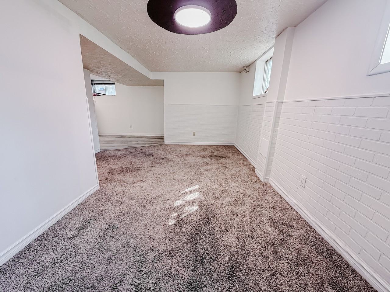 424 32 Ave Nw Lowr C - Photo 7 of 18