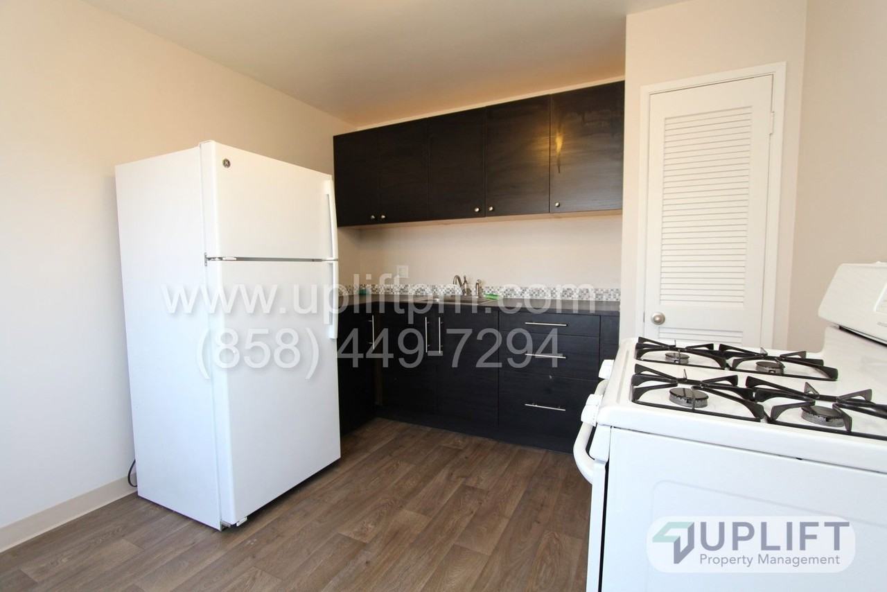 4836 1/2 Art St - Photo 2 of 7