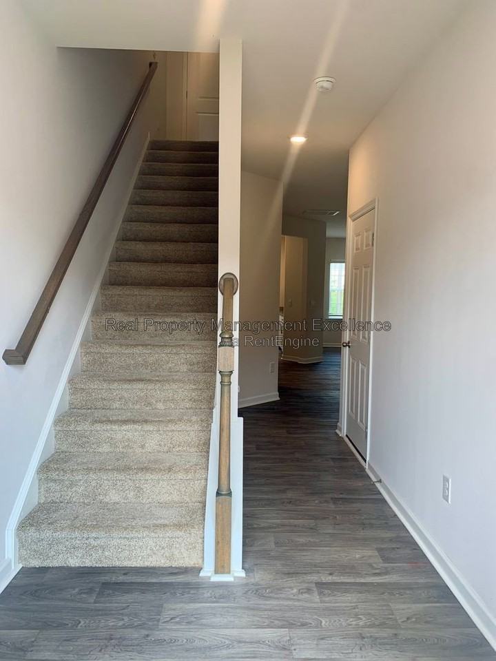 213 David Hill Dr - Photo 2 of 40