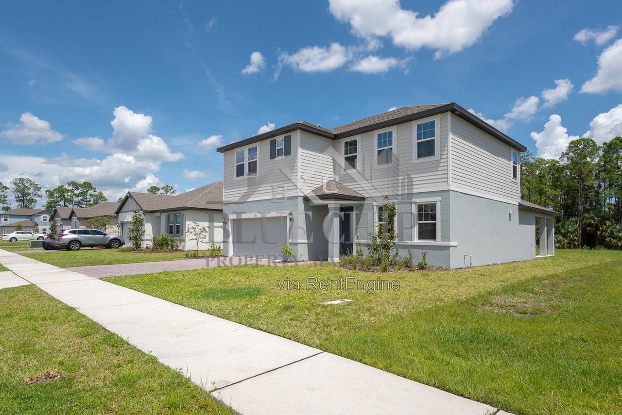 1213 Pampus Dr - Photo 4 of 50