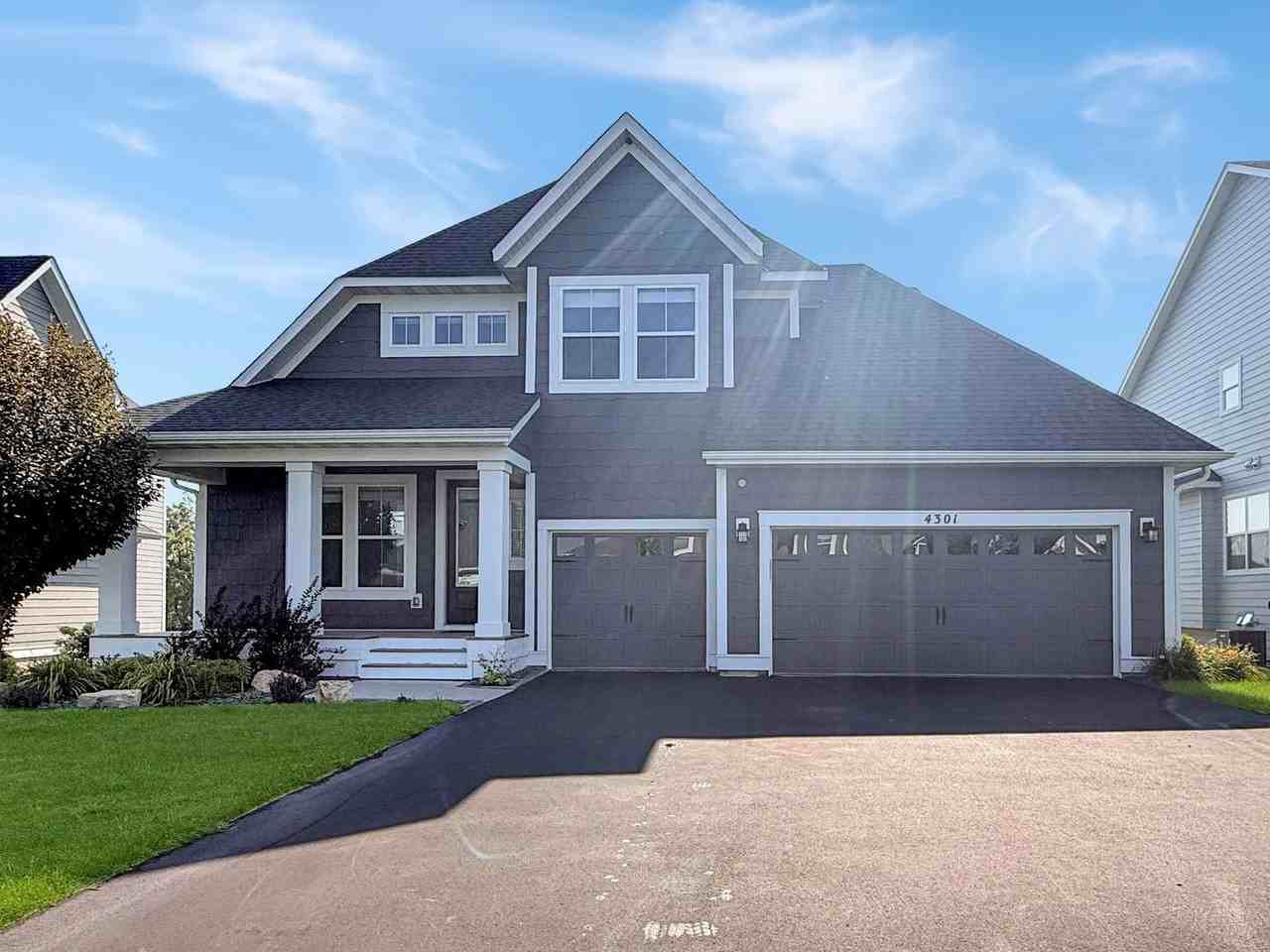4301 Picket Way - Photo 2 of 34