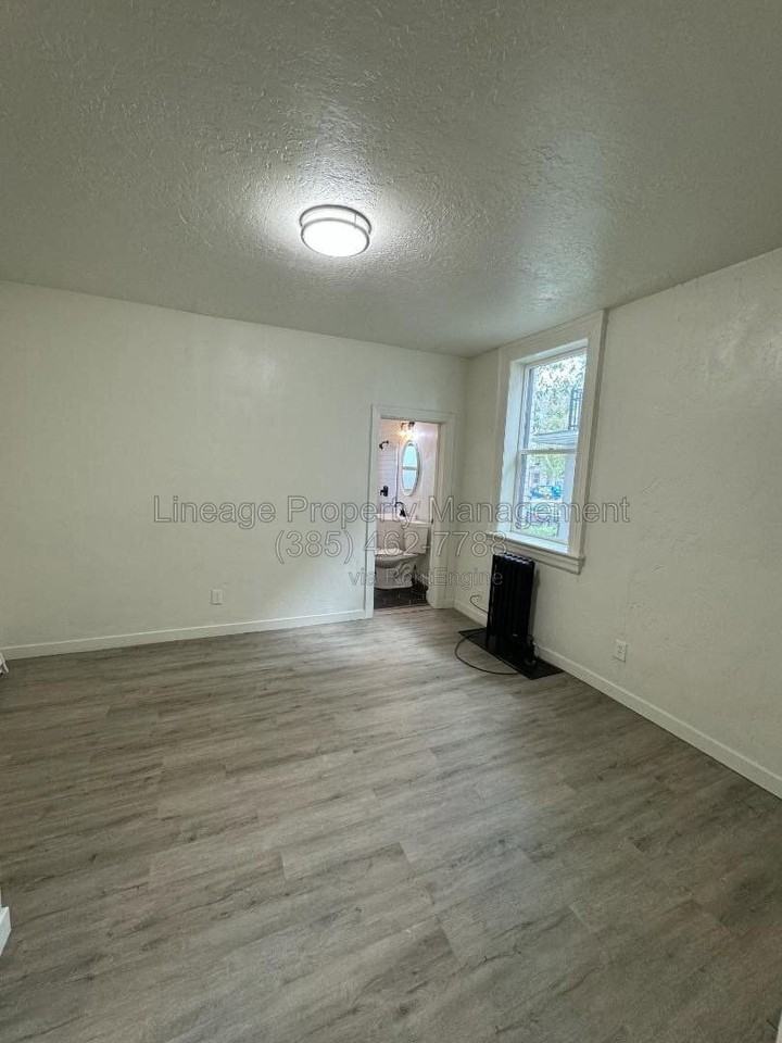 376 E Broadway #8 - Photo 3 of 7