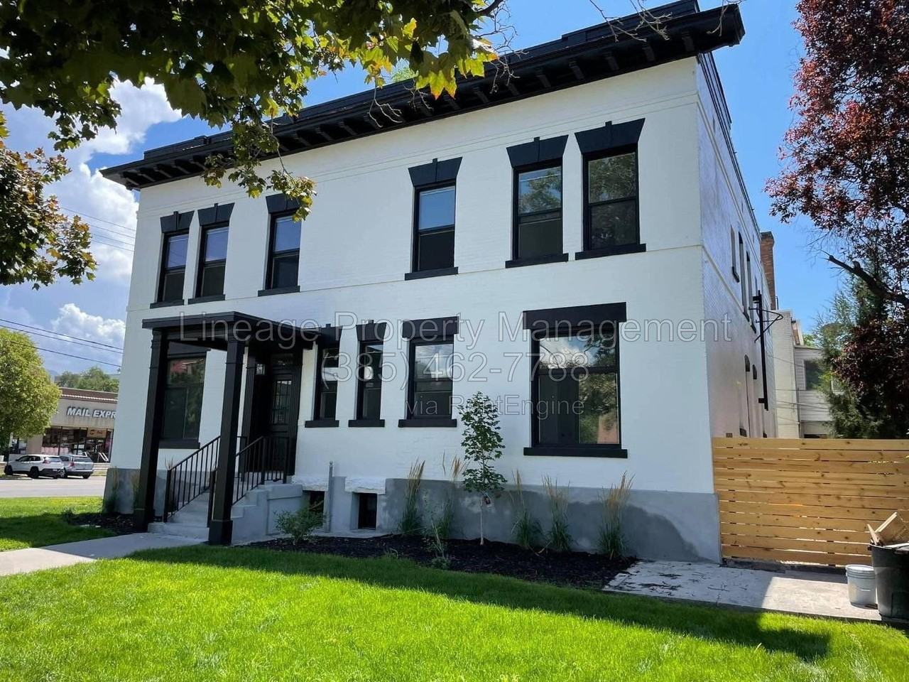 376 E Broadway #8 - Photo 6 of 7
