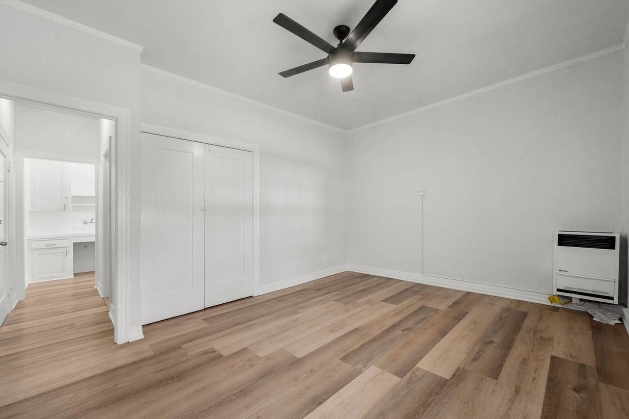 4144 W Adams Blvd #21A - Photo 6 of 11