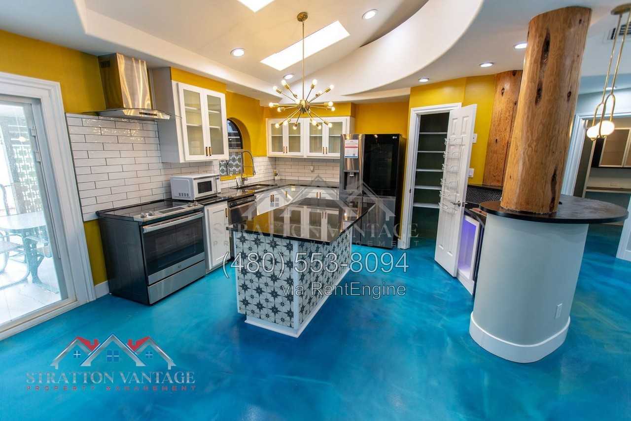 1110 E Campus Dr - Photo 2 of 50