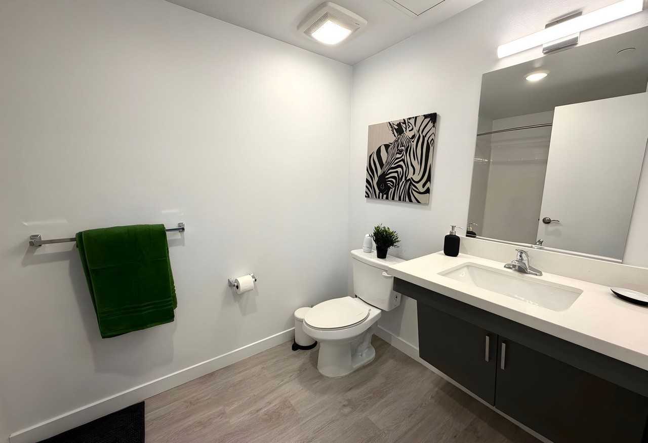 7518 S Hoover St #301A - Photo 7 of 19