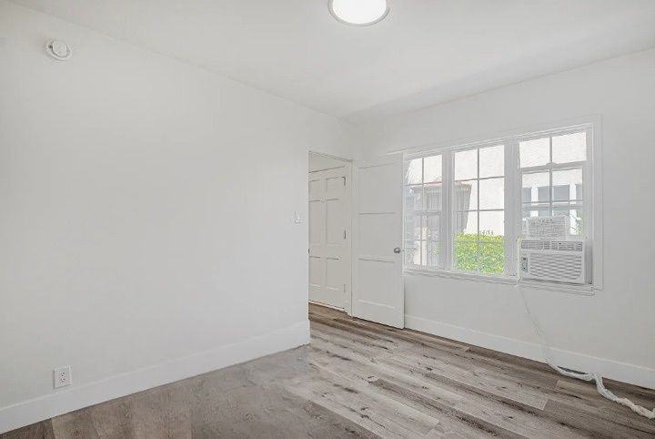 2417 W Vernon Ave #2419-5A - Photo 2 of 5