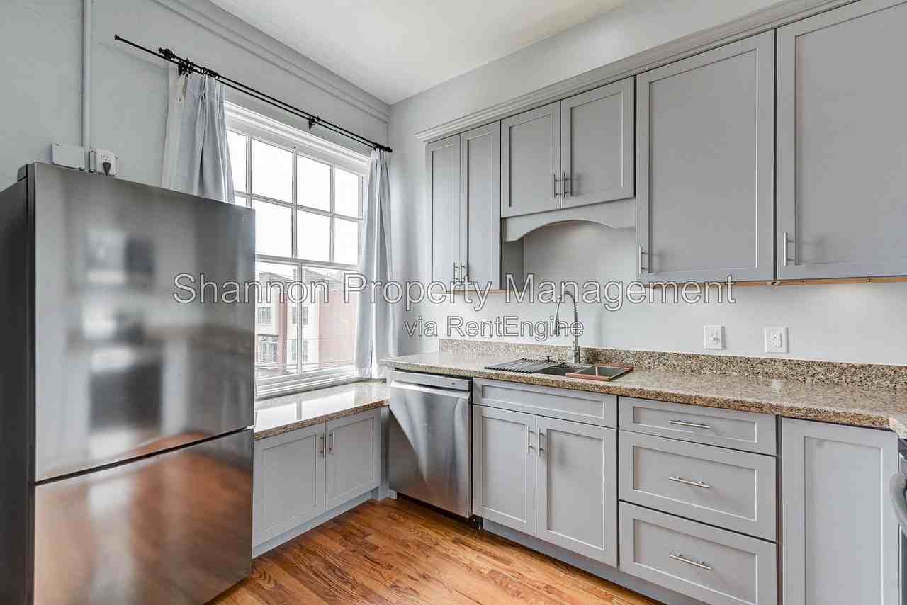 2700 Albany St - Photo 7 of 22