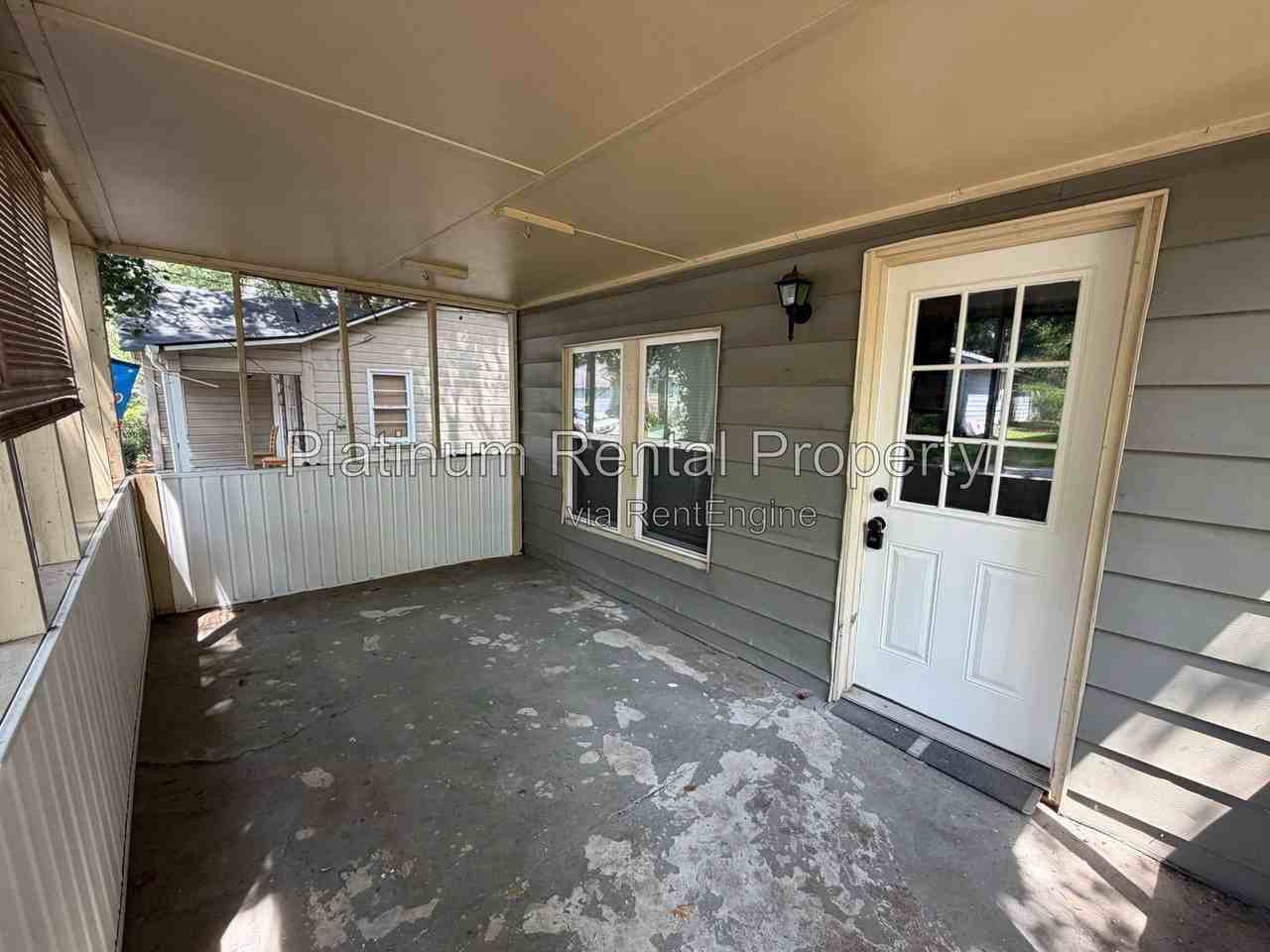 101 Benson St - Photo 3 of 20
