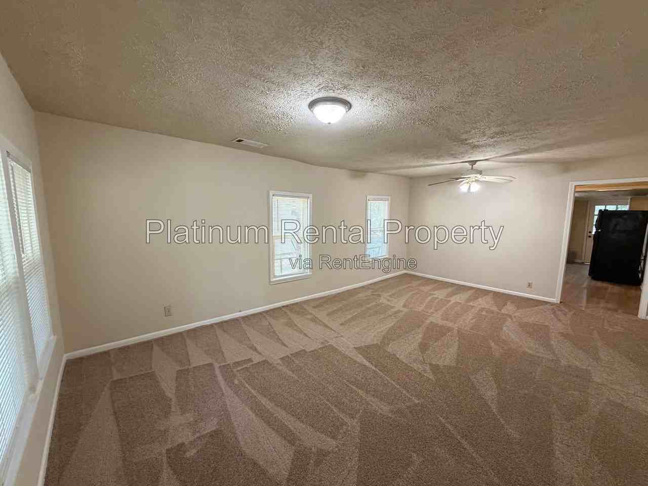 101 Benson St - Photo 5 of 20