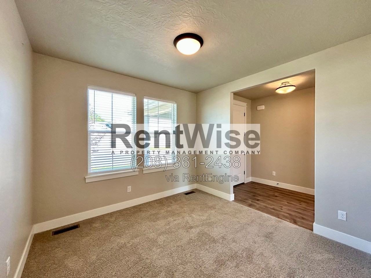 5845 W Sprig Ave - Photo 5 of 33