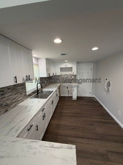 1226 W 42nd St - Photo 7 of 15