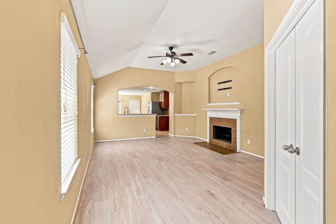 5923 Deleon Trail Dr - Photo 4 of 28