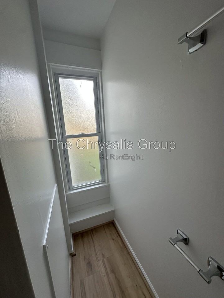 229 Clark St - Photo 7 of 20