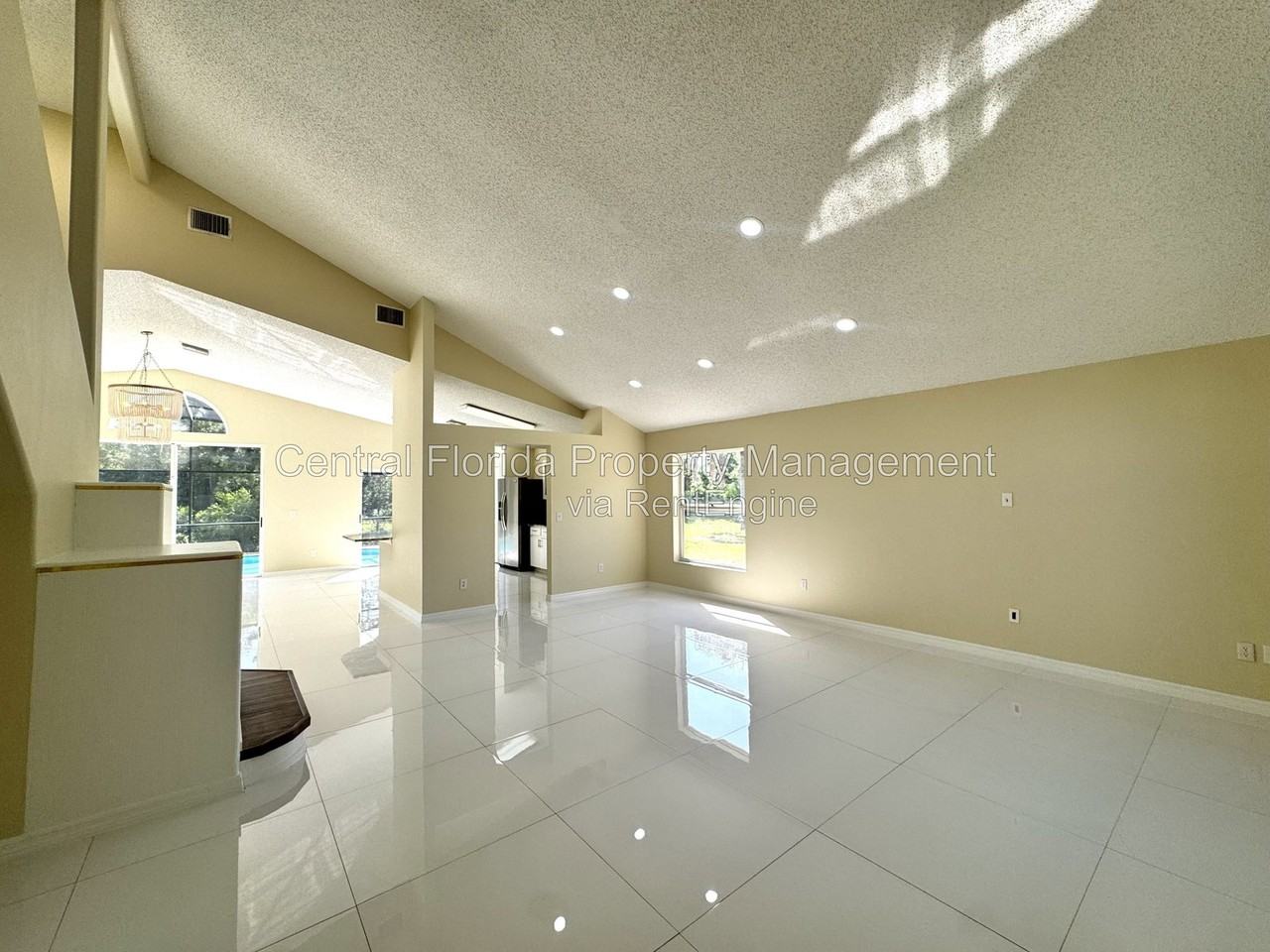 2985 Viscount Cir - Photo 2 of 25