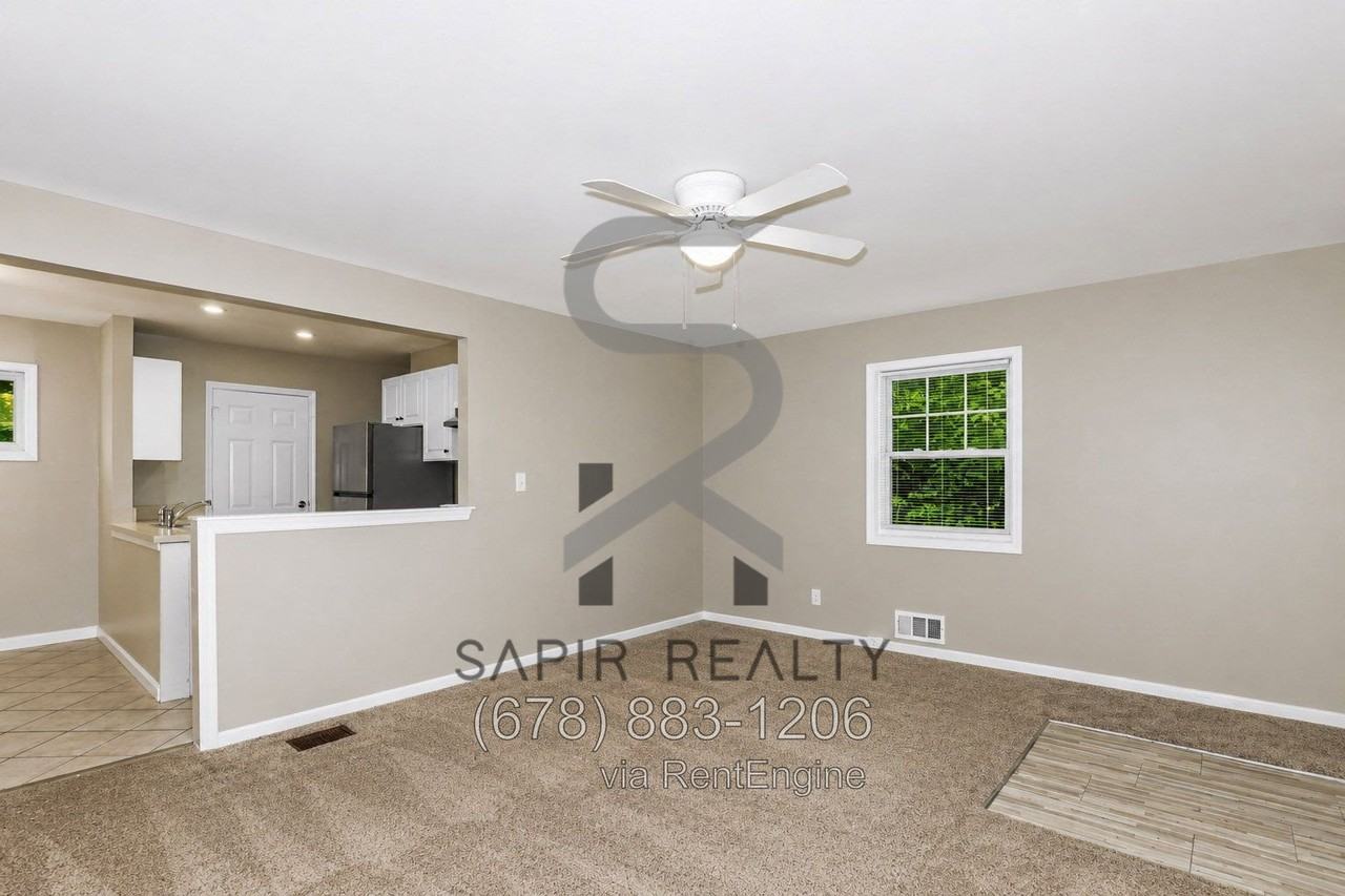 3539 Tulip Dr - Photo 3 of 16