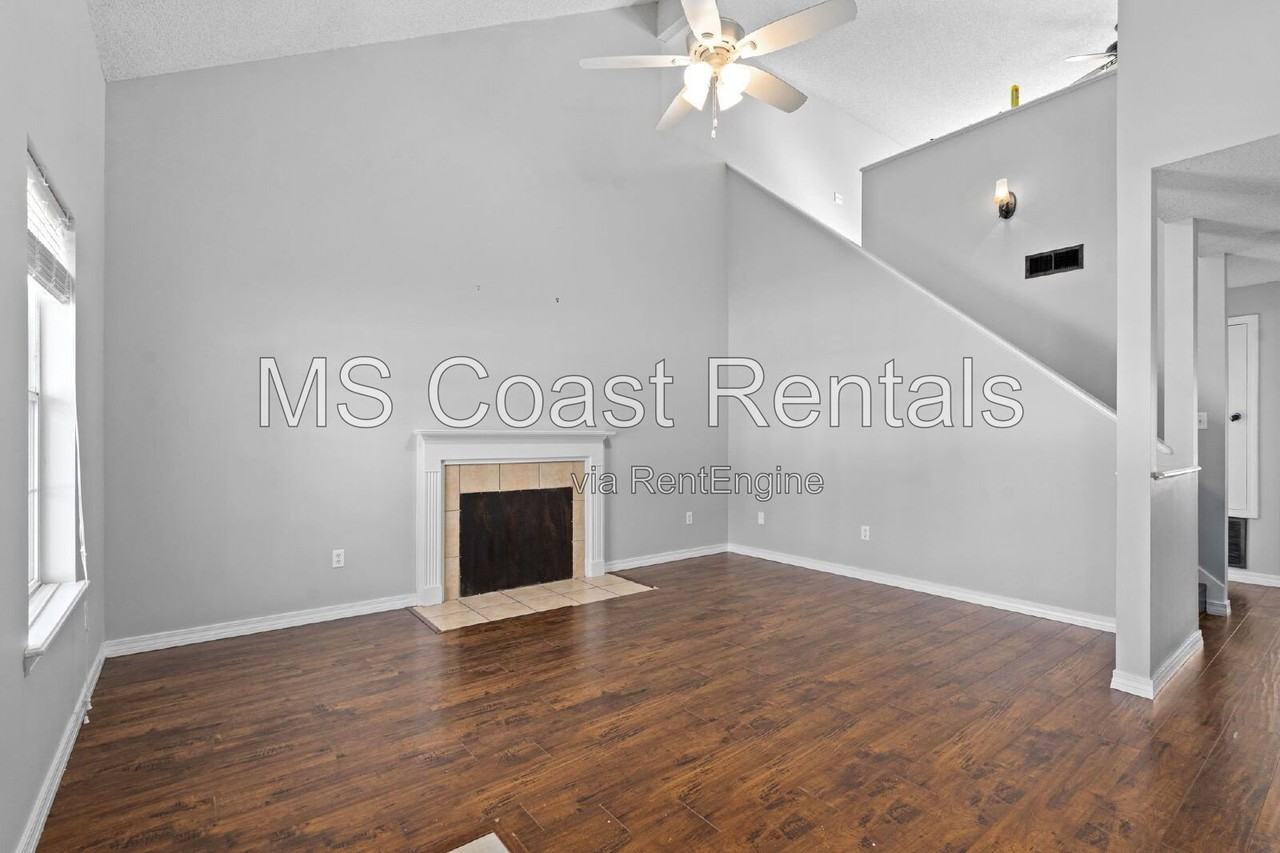 12206 Breezeway Cir - Photo 6 of 28