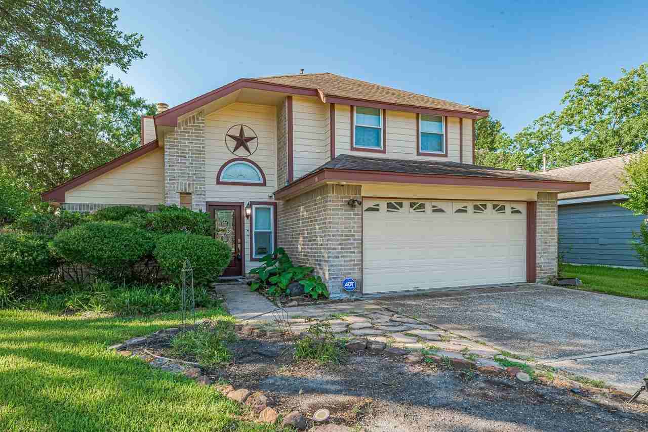 15803 Locust Grove Dr - Photo 2 of 38