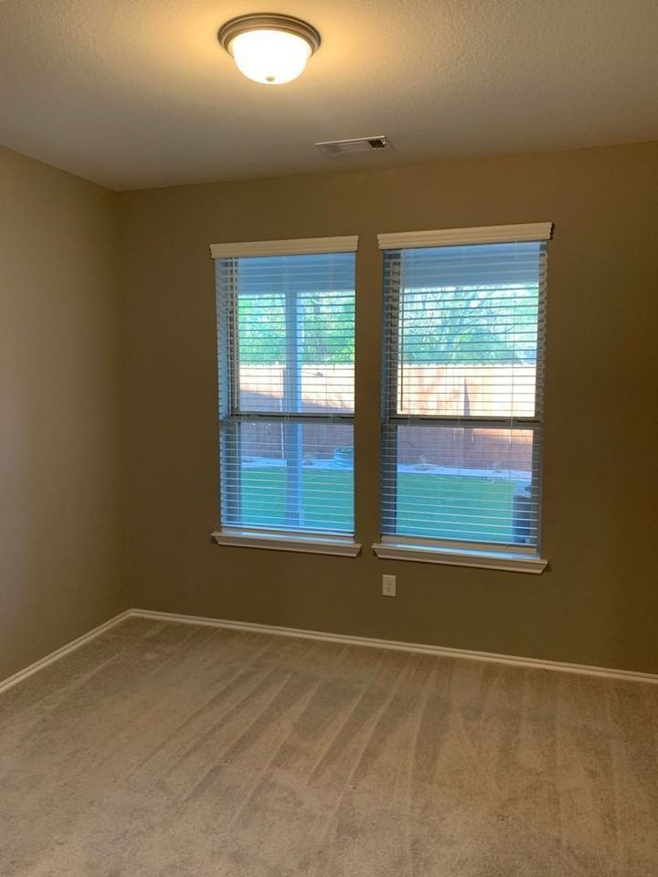 10942 Cannes Memorial Dr - Photo 3 of 38