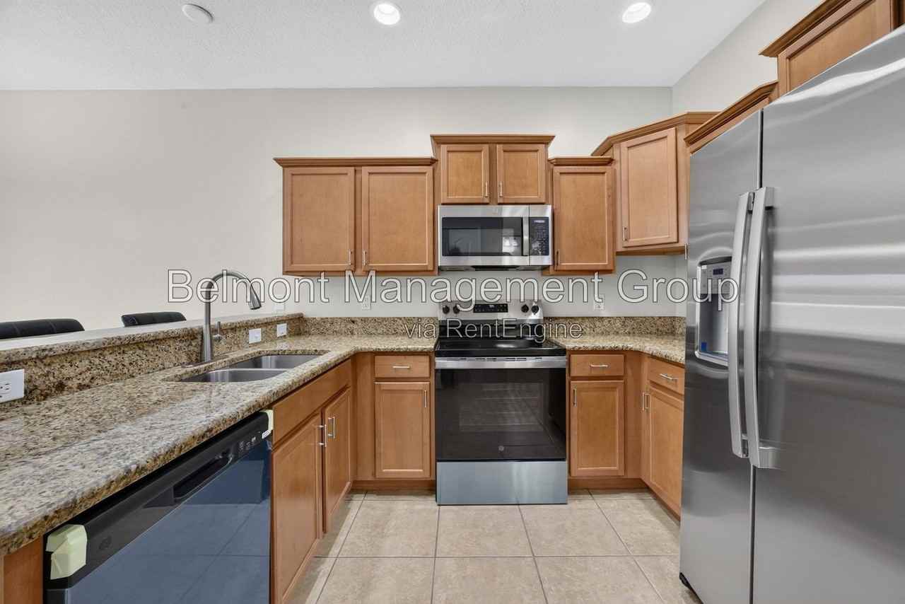 10709 Savannah Landing Cir - Photo 6 of 24