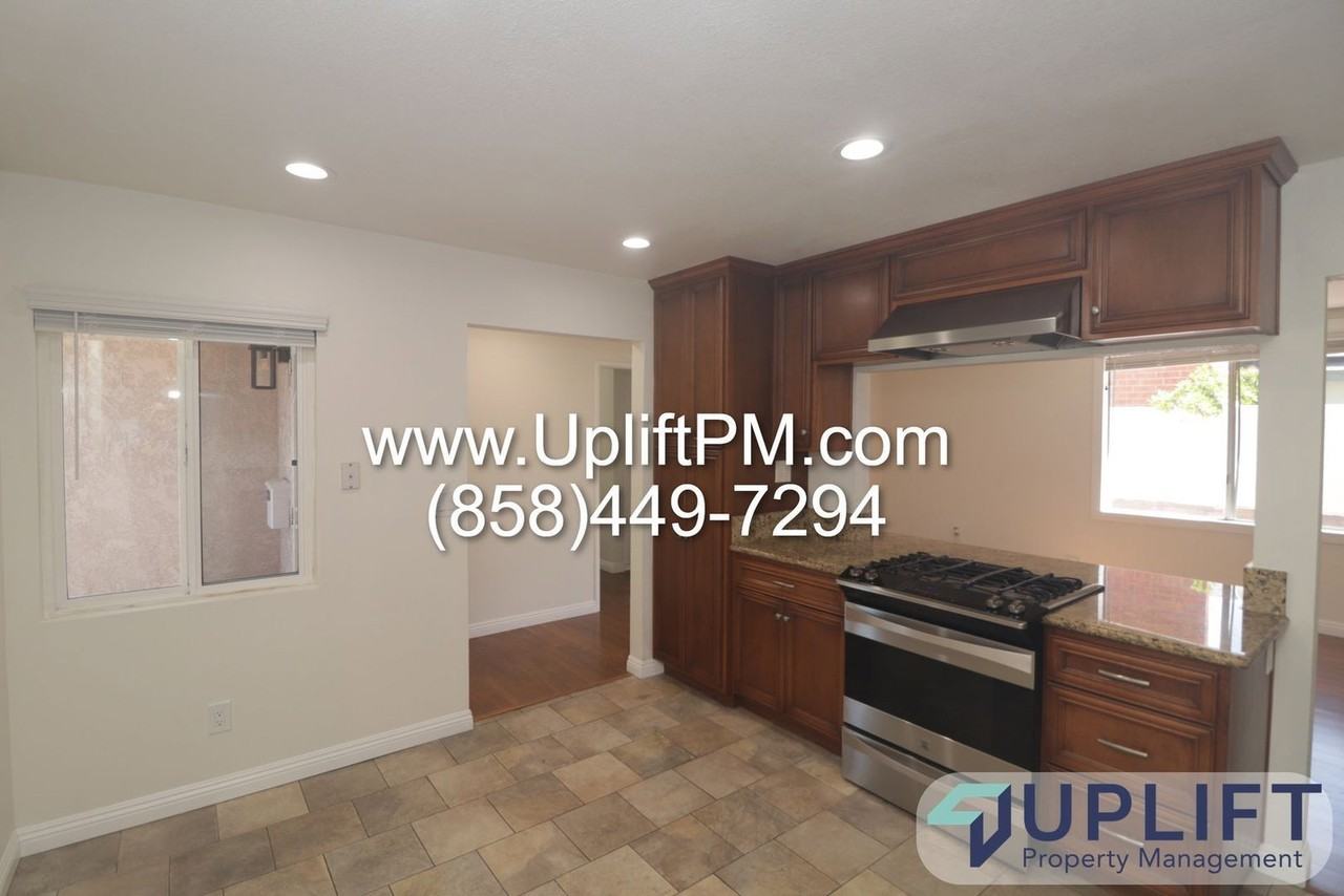 7643 Woodbine Way - Photo 5 of 20