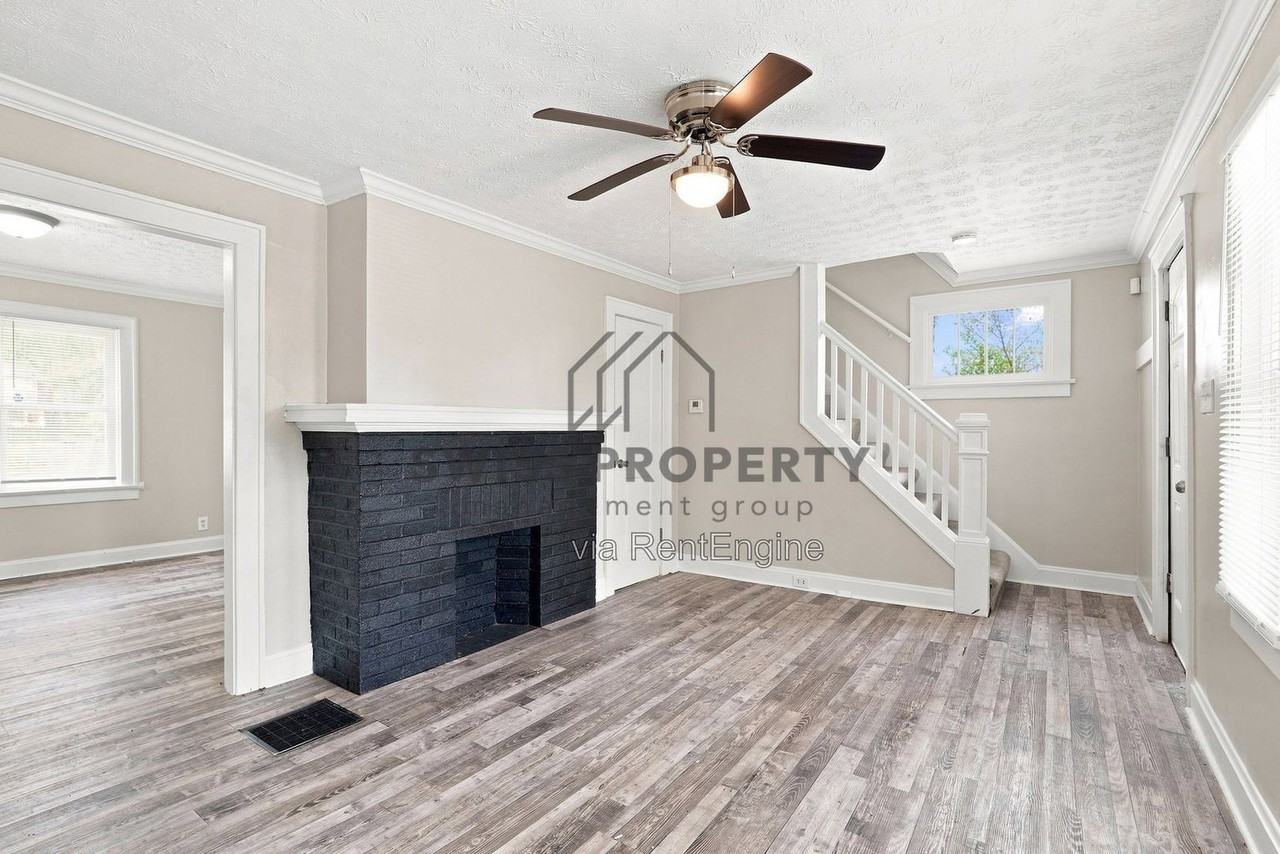 427 S Ogden Ave - Photo 7 of 20
