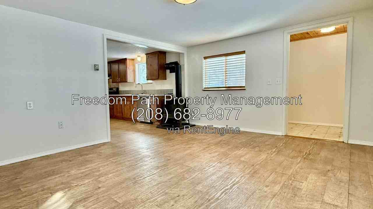 120 N Main St - Photo 3 of 33