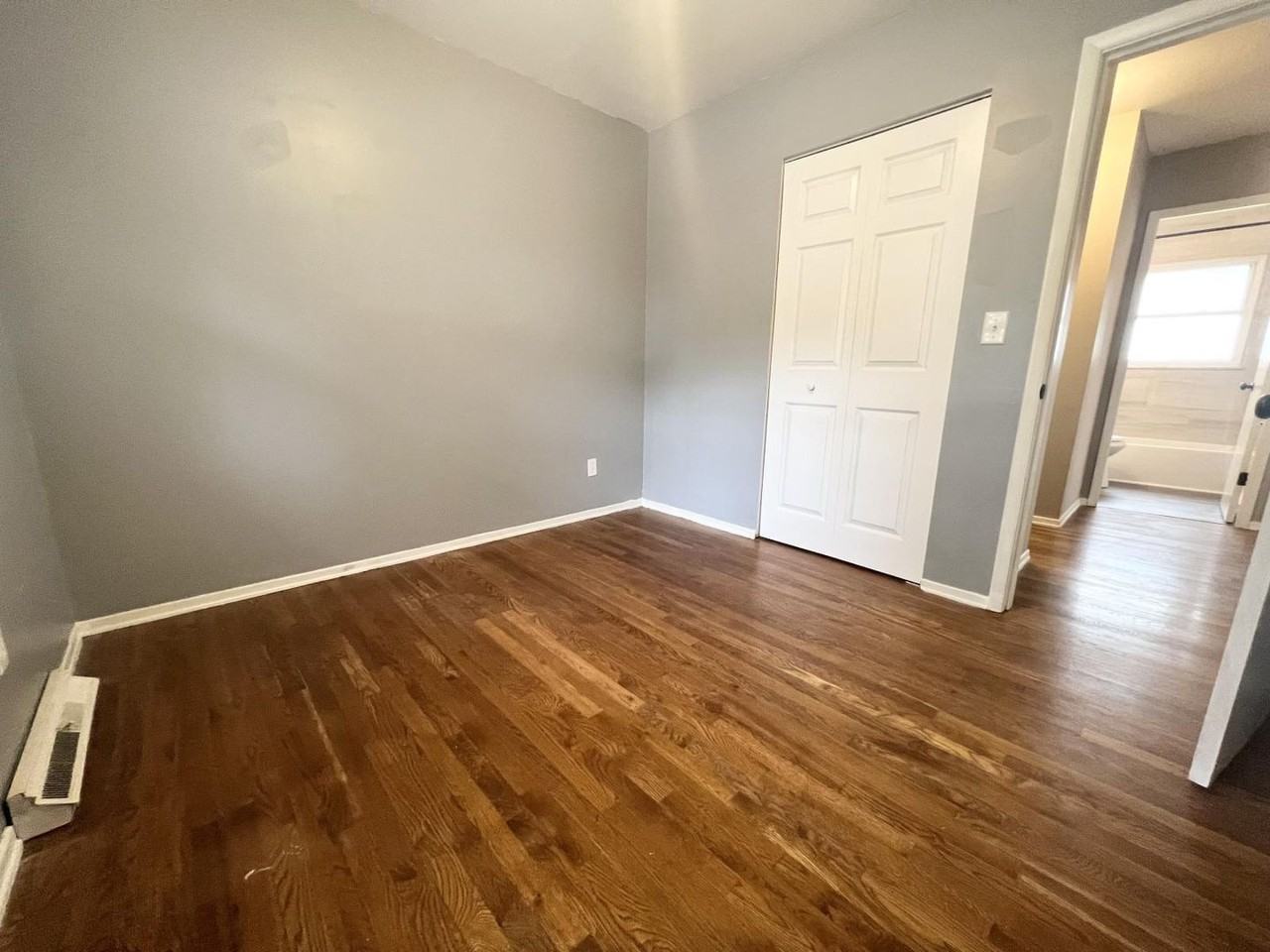 5020 Chantilly Dr - Photo 5 of 19
