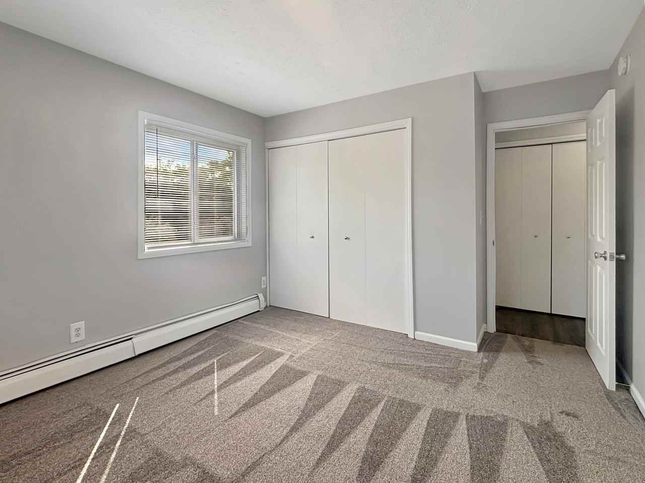 533 W 20th St #11 - Photo 2 of 7