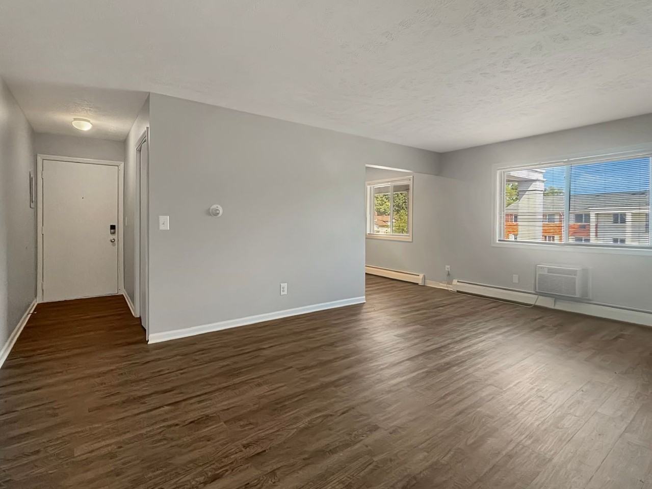 533 W 20th St #11 - Photo 7 of 7