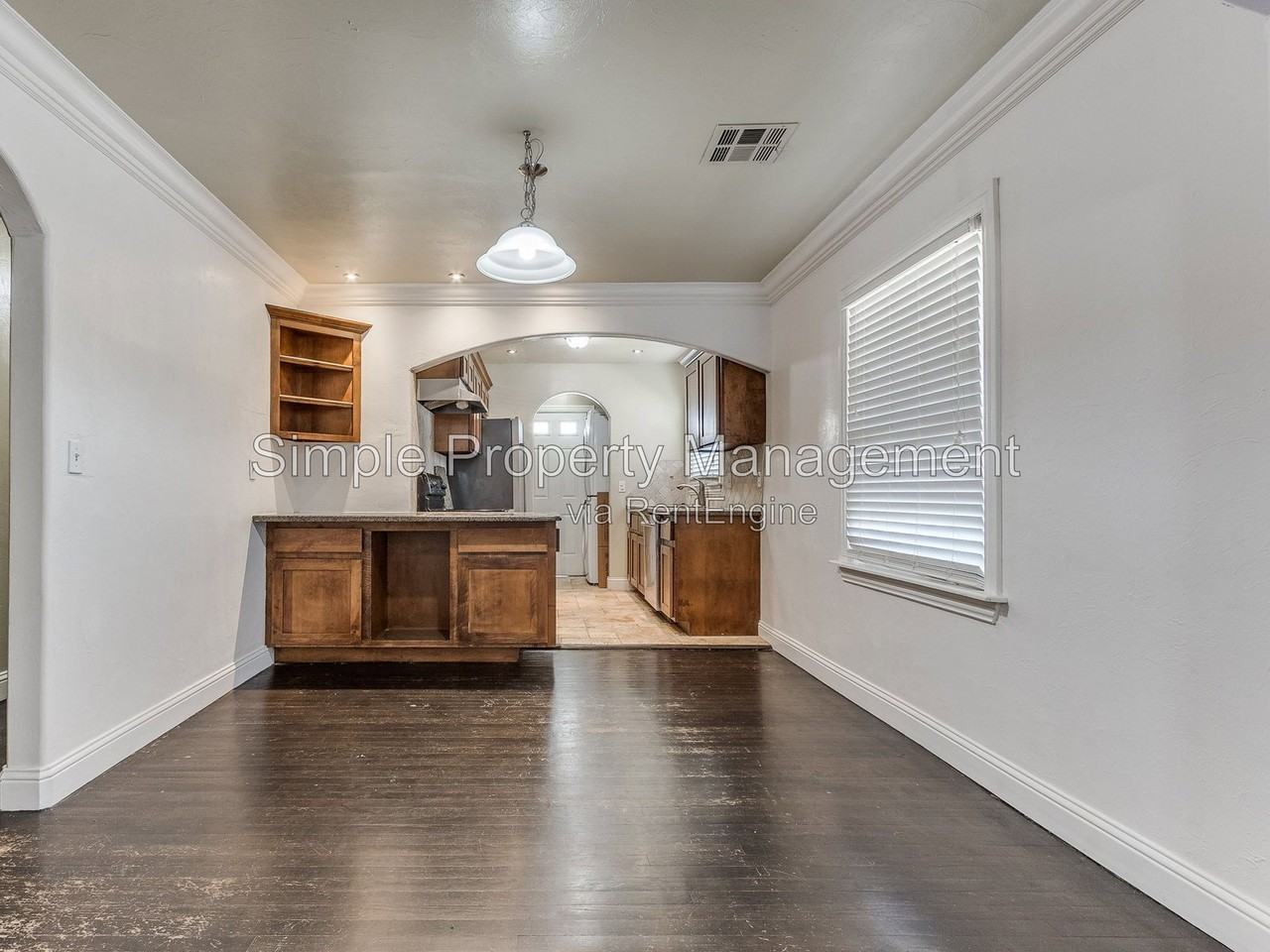 2640 Nw 33rd St - Photo 6 of 20