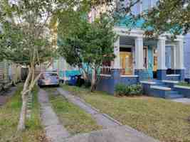 featured image of 2106 Robert St
