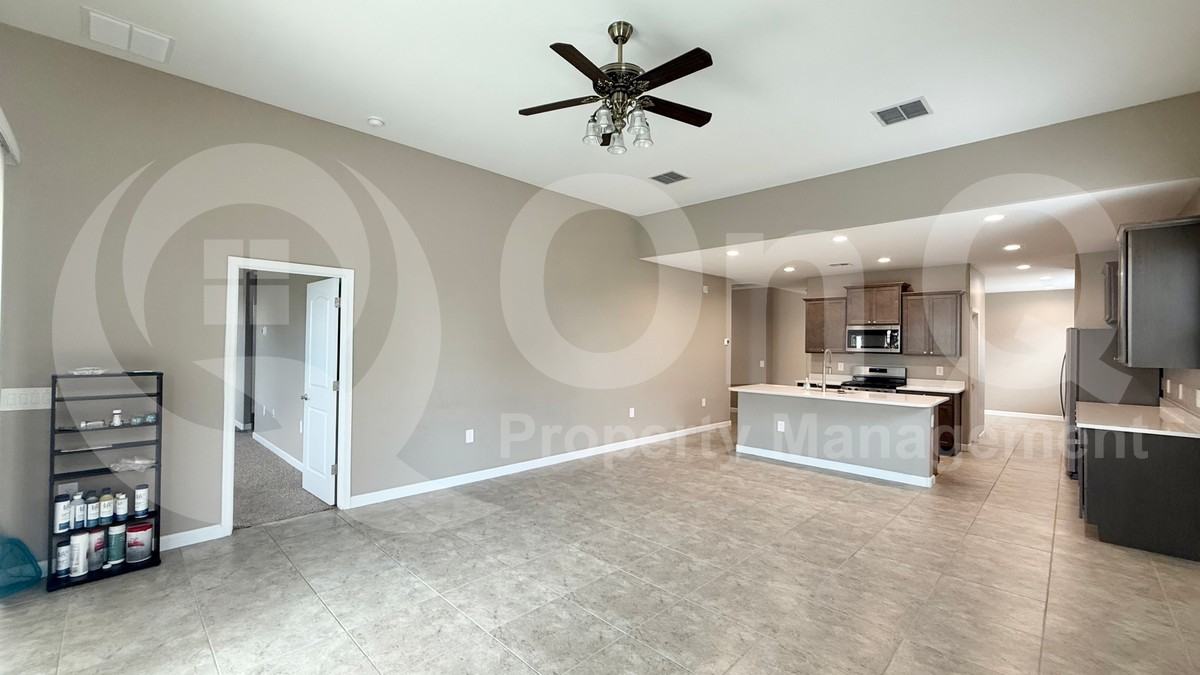30351 W Sheila Ln - Photo 6 of 28