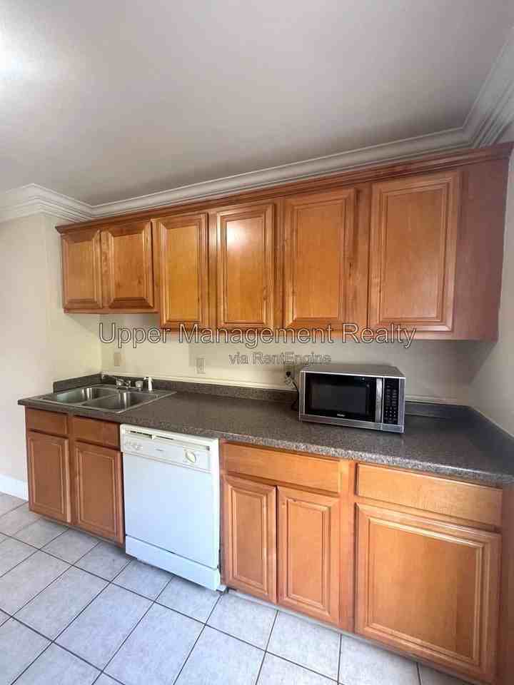 150 Millaudon St - Photo 4 of 9