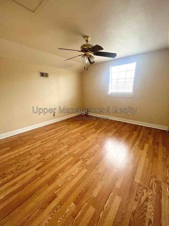 150 Millaudon St - Photo 6 of 9
