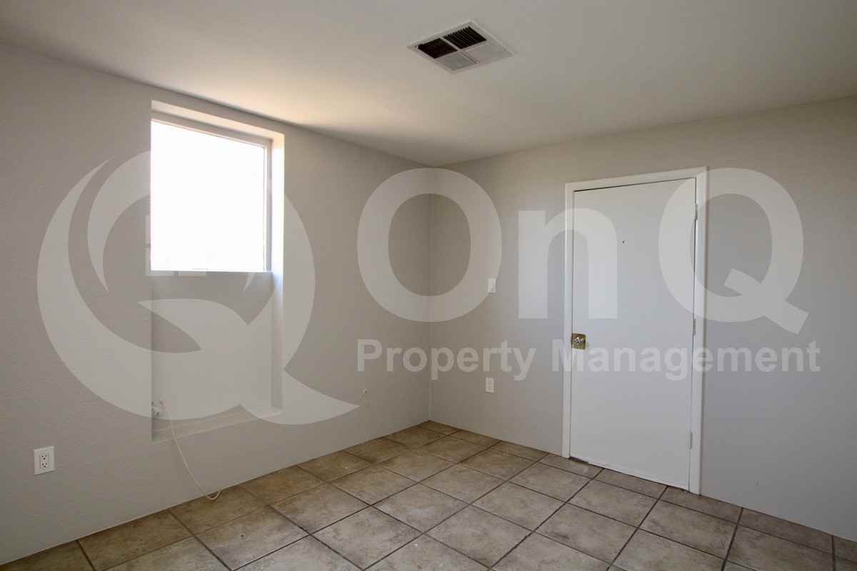 1548 W Mckinley St #1 - Photo 6 of 7