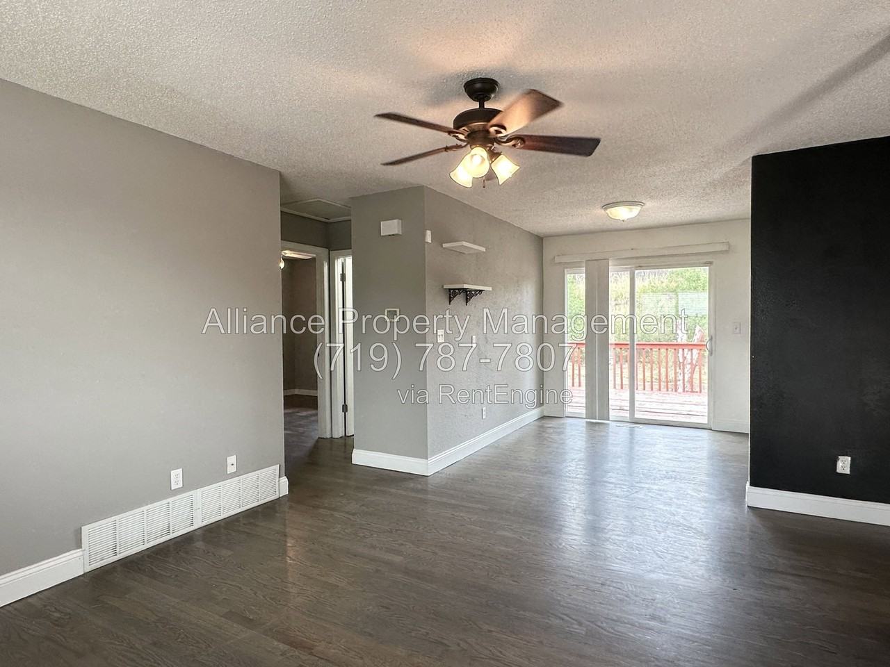 1250 Chiricahua Dr - Photo 4 of 34