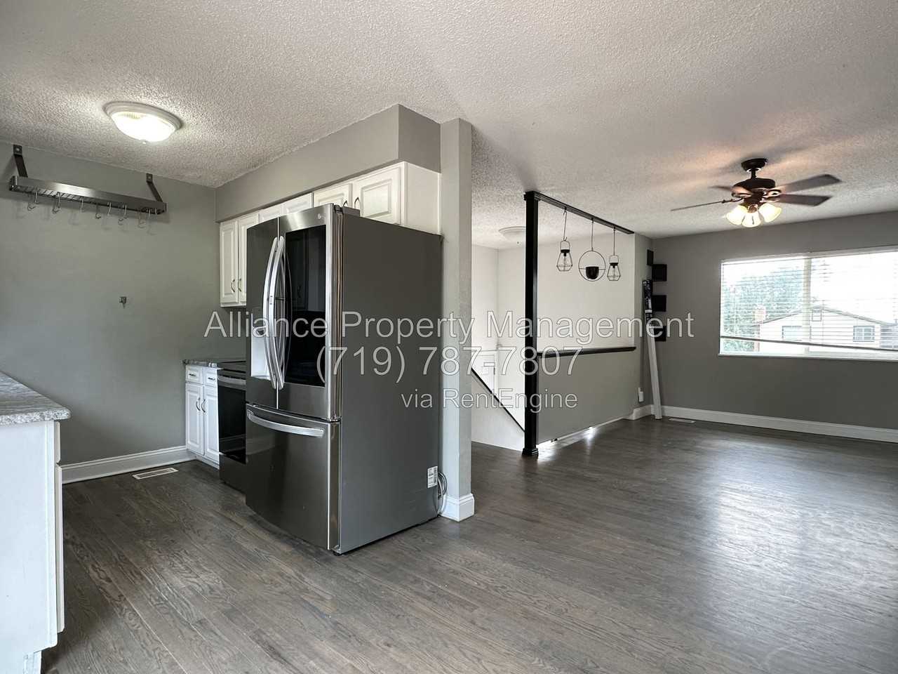 1250 Chiricahua Dr - Photo 6 of 34