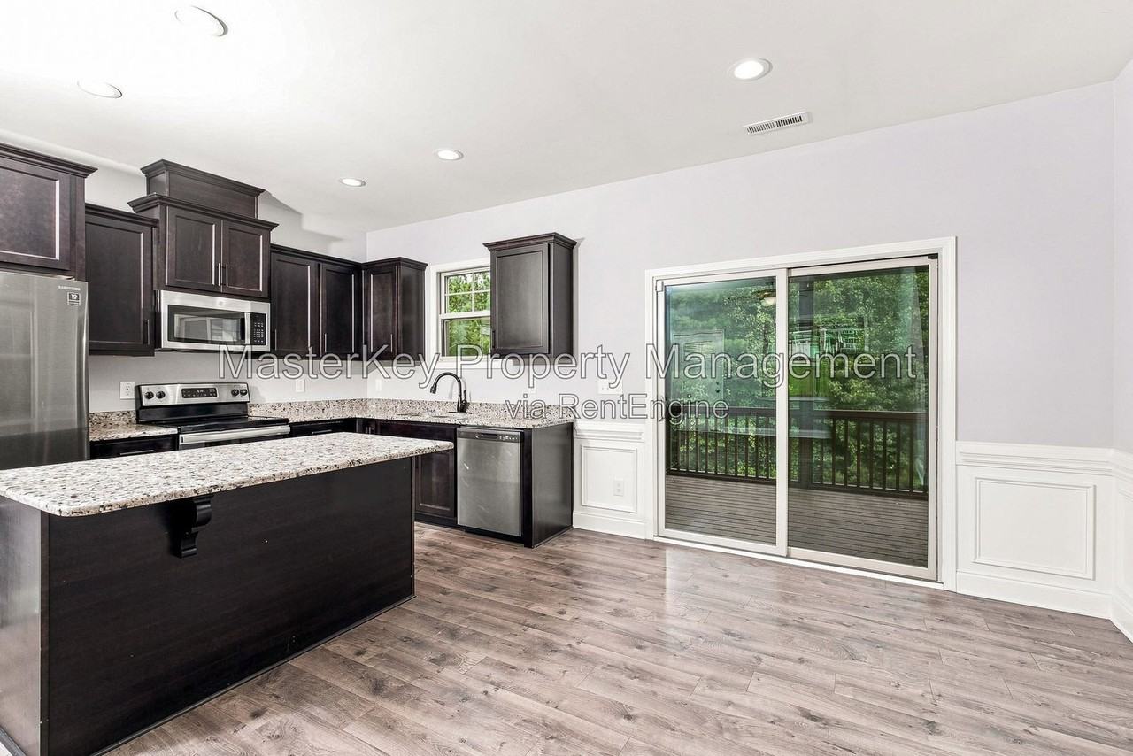275 Buhrstone Mill St - Photo 5 of 36