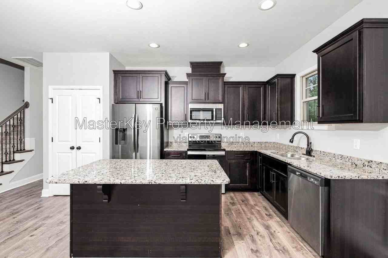 275 Buhrstone Mill St - Photo 6 of 36