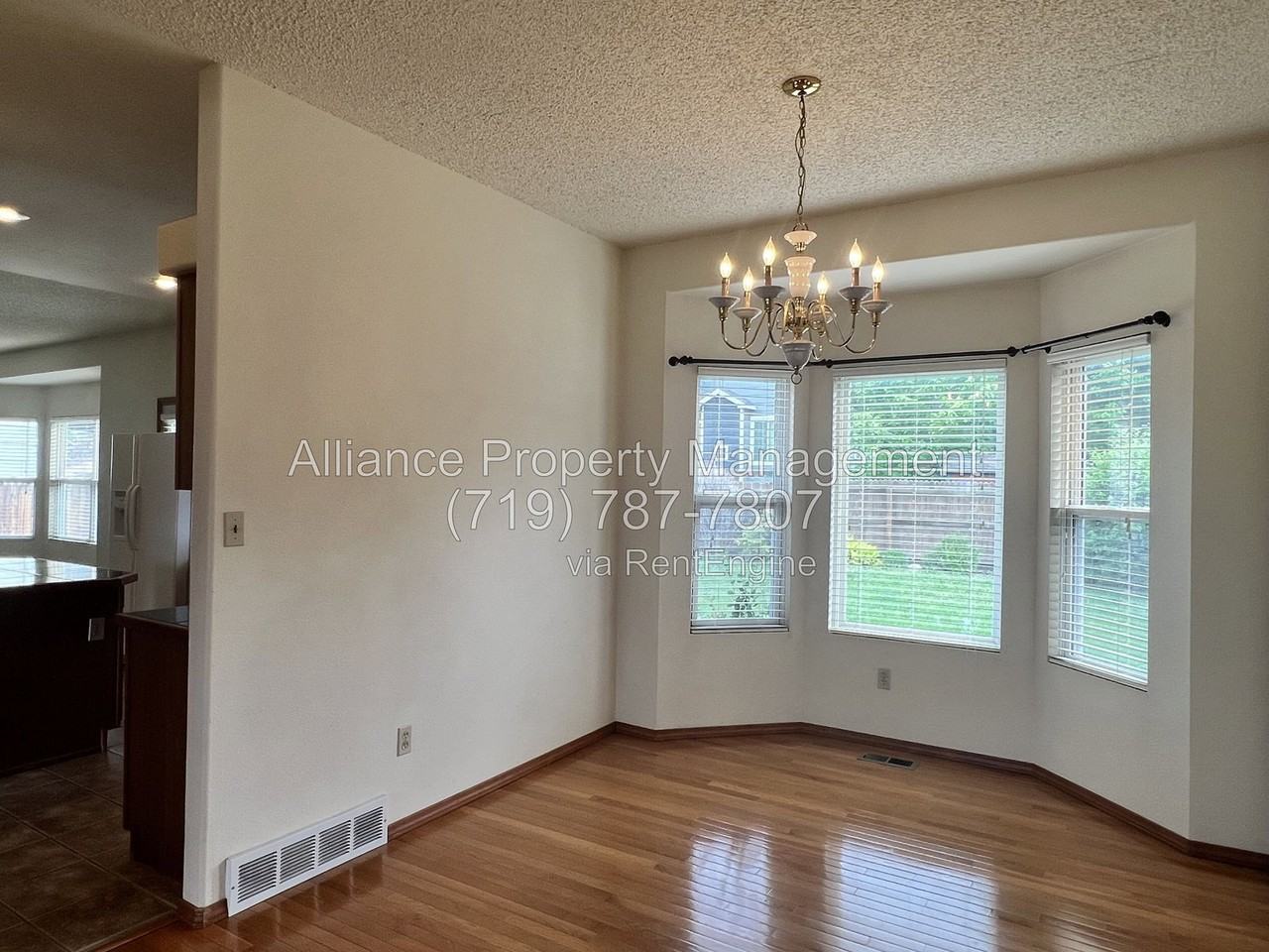 6944 Lost Springs Dr - Photo 4 of 26