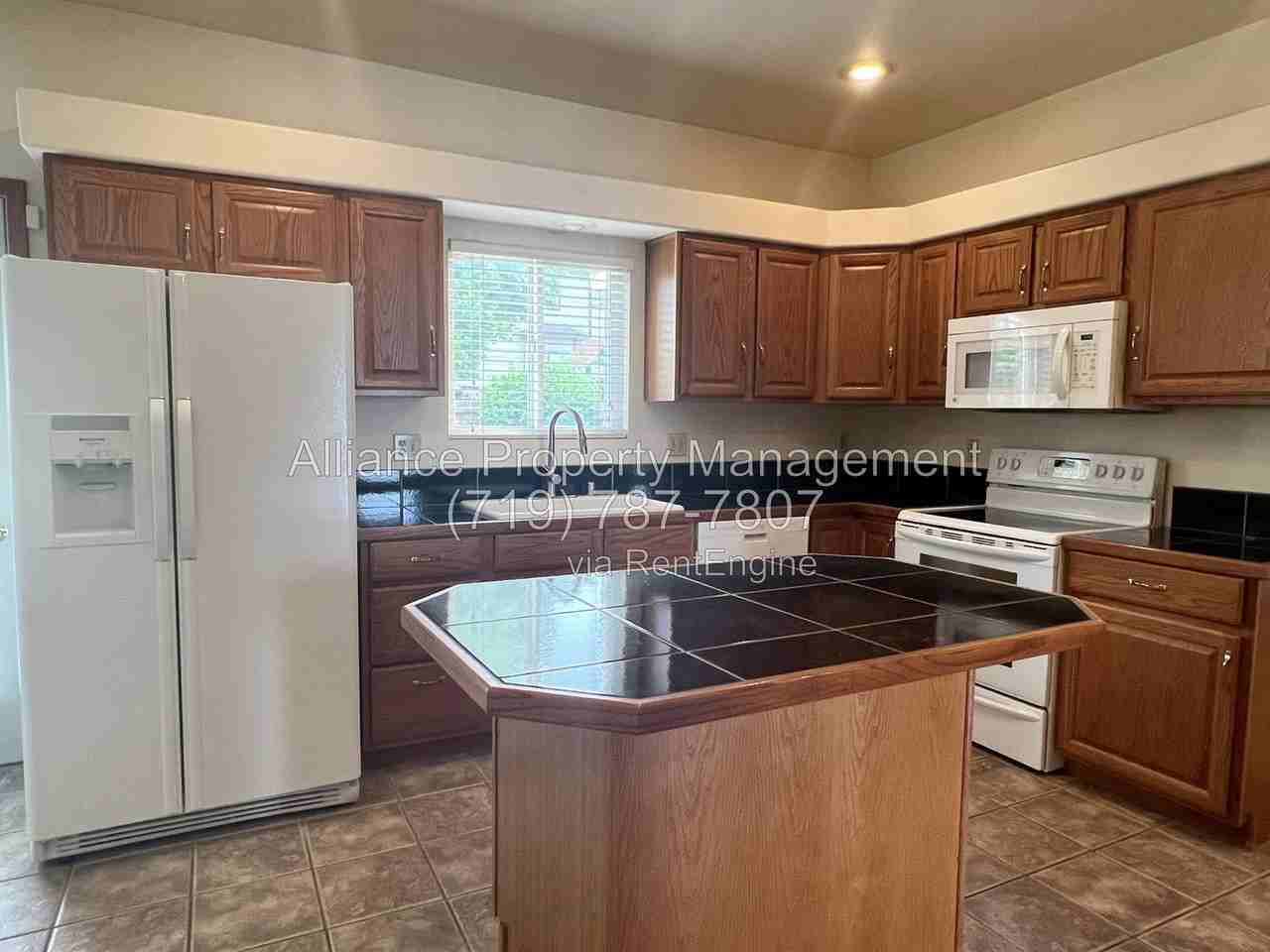 6944 Lost Springs Dr - Photo 5 of 26
