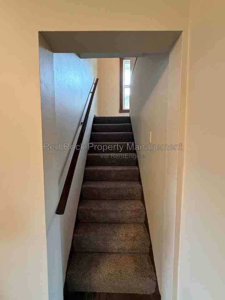 410 Portland Ave - Photo 5 of 16