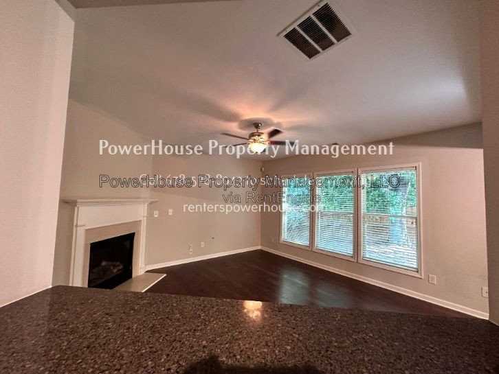 5530 Crestwick Way - Photo 5 of 38