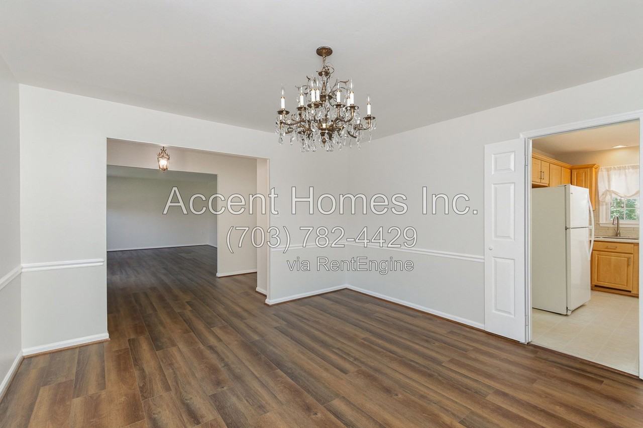 8238 Riverside Rd - Photo 5 of 36