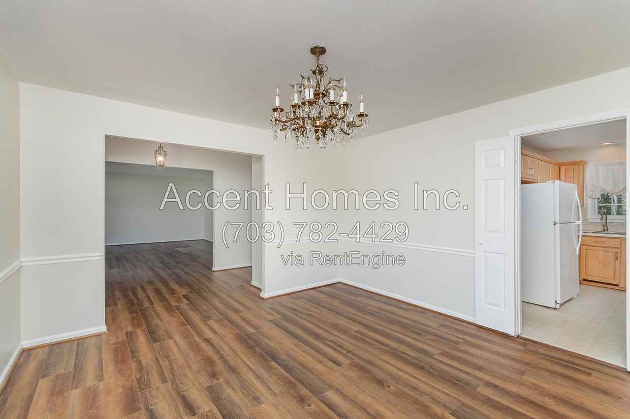 8238 Riverside Rd - Photo 6 of 36