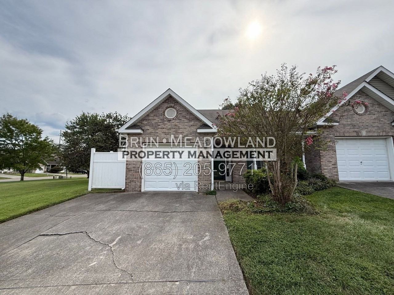 1555 Ellery Ln - Photo 2 of 32