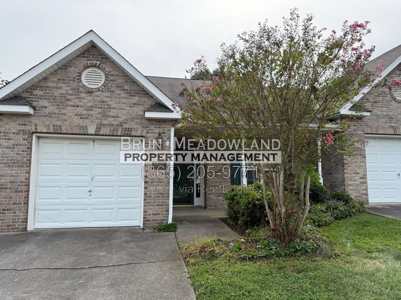 1555 Ellery Ln - Photo 3 of 32