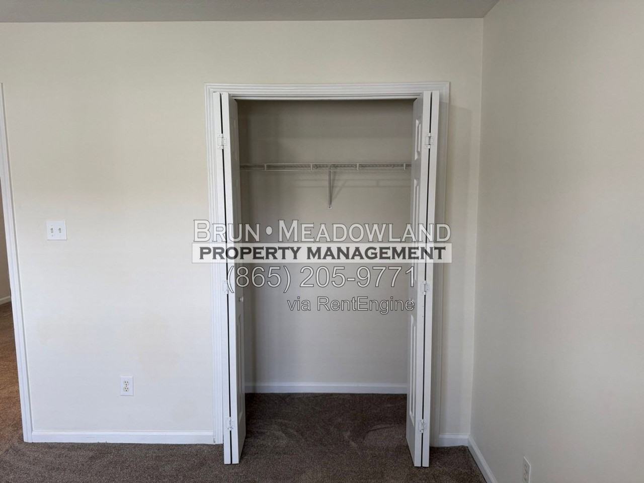 1555 Ellery Ln - Photo 6 of 32