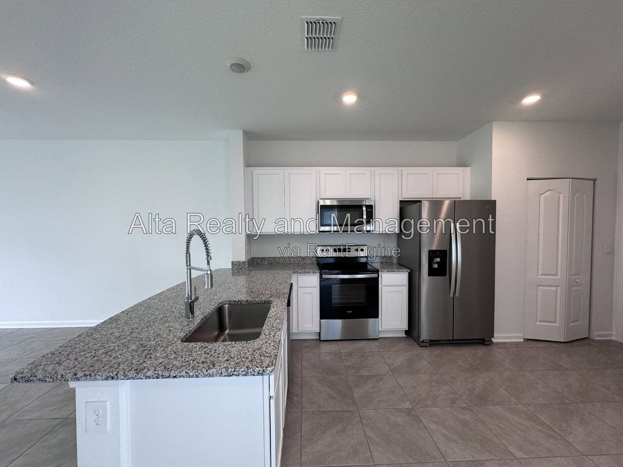 39 Tidal Beach Ave - Photo 6 of 49